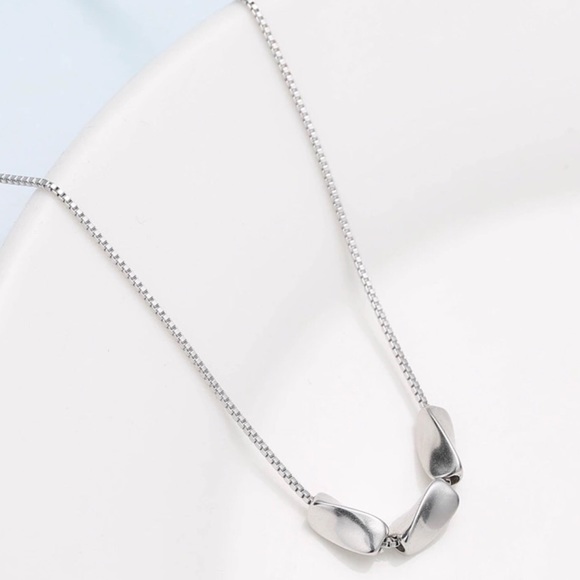 Jewelry - Sterling Silver (925) Sliding Bead Necklace